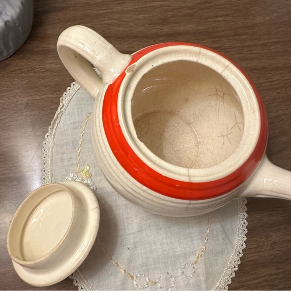 Vintage Transferware Rose Floral Design Red and Cream Teapot - Picture 7 of 12